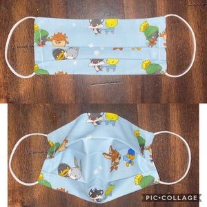 Looney Tunes face mask